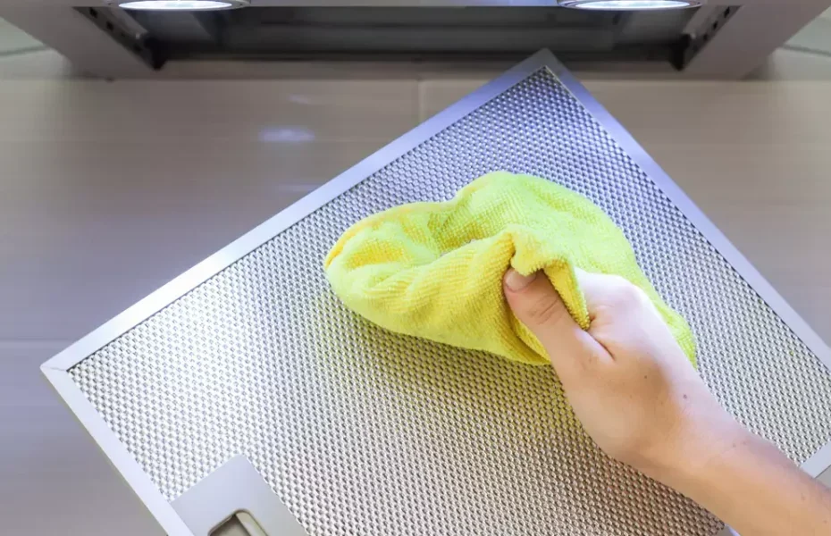 Nettoyer le filtre de la hotte en 5 minutes : un conseil rapide et efficace !