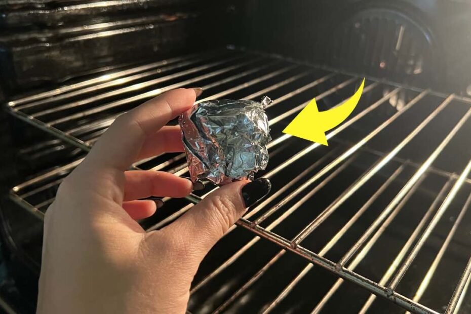 Pourquoi mettre une petite boule de papier d&rsquo;aluminium dans le four ? Cela permet d&rsquo;éliminer un problème courant
