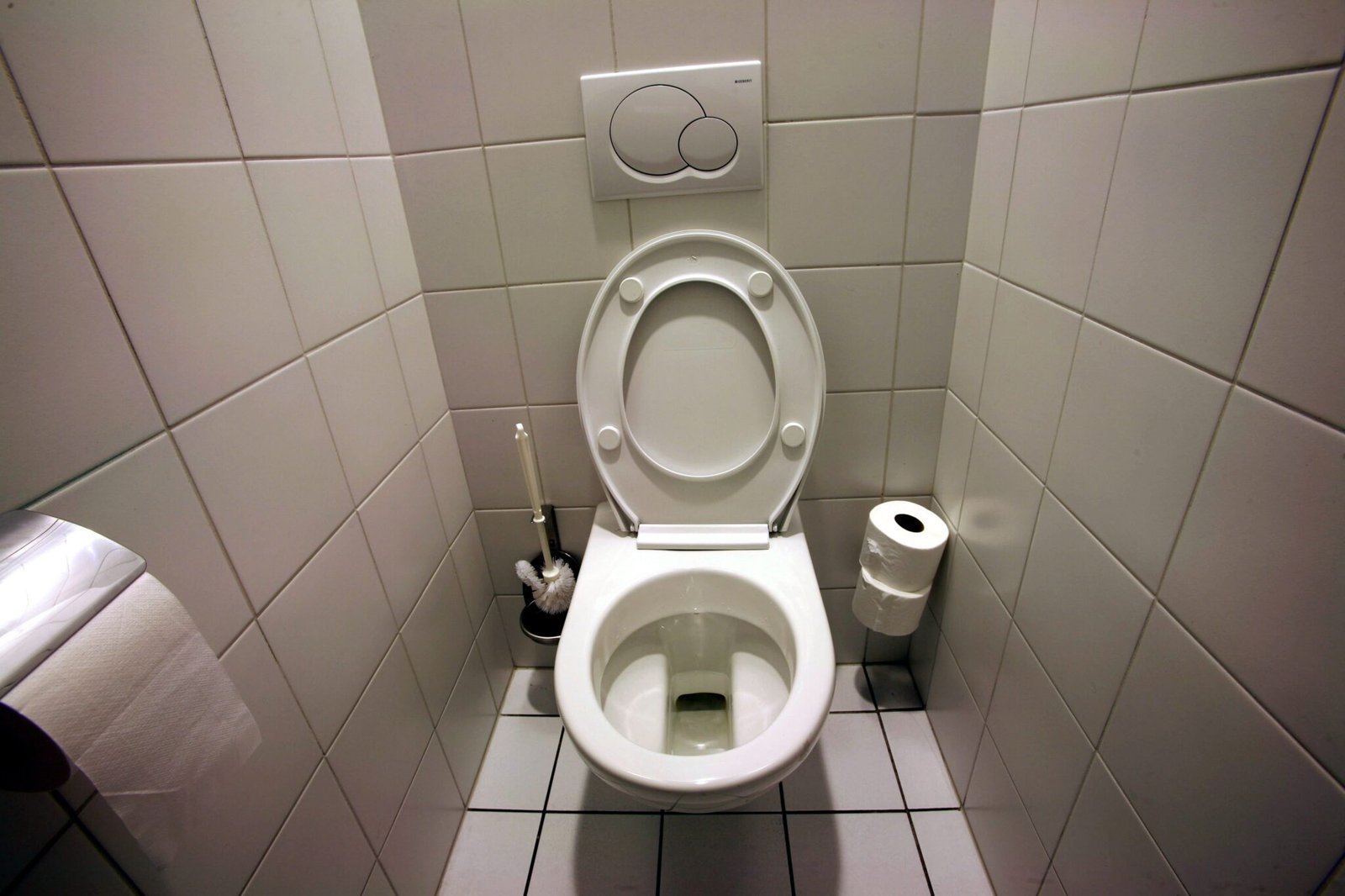 Comment préparer un nettoyant de WC 100% naturel pour des bains frais et propres d’une manière incomparable