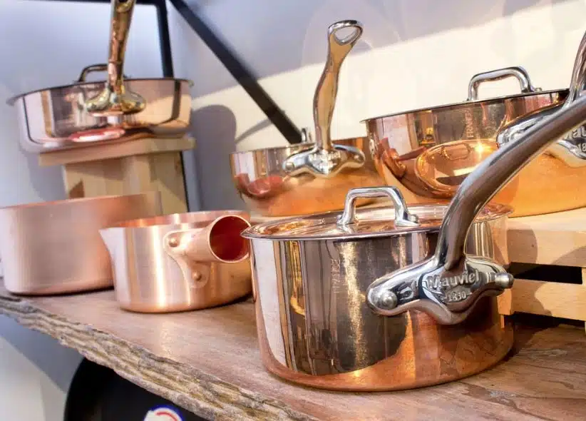 3 petits conseils pour déverner les casseroles en cuivre sans effort