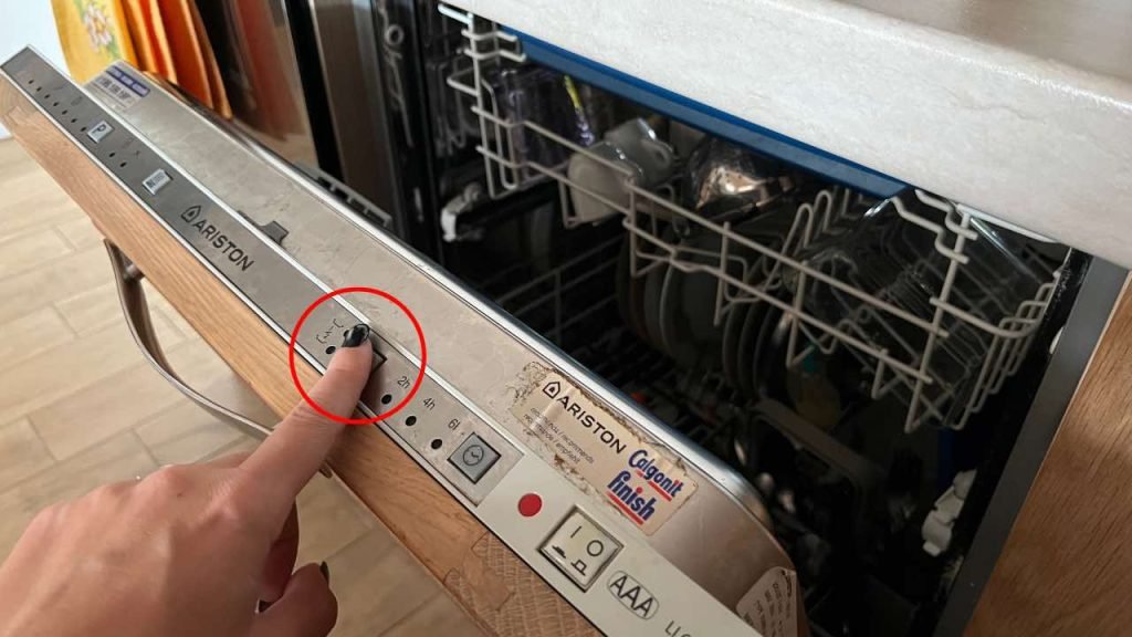 Lave-vaisselle, comment mettre plus de vaisselle? Cliquez simplement sur cette option