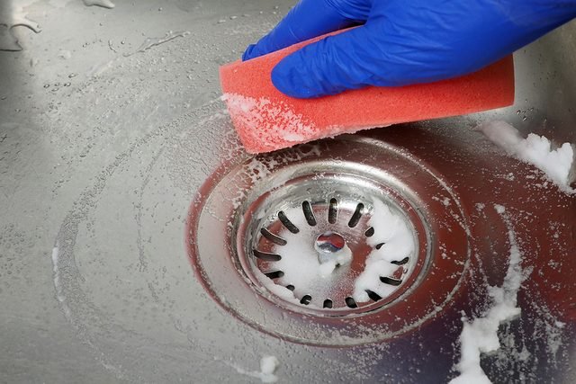 Comment polir et faire briller votre évier en inox