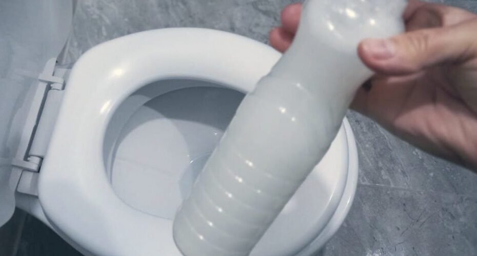 L’astuce de génie pour nettoyer et désodoriser les toilettes pendant un mois