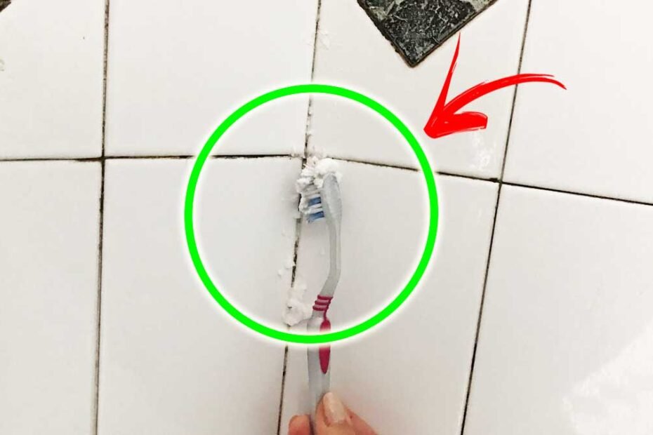 Comment blanchir les joints des carreaux de mosaïque dans la douche