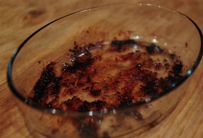 Comment nettoyer un plat en Pyrex avec une facilité déconcertante!
