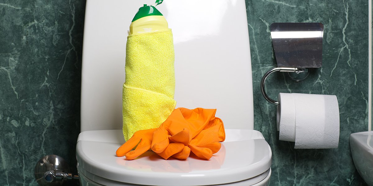 Mauvaises odeurs dans les toilettes : 5 astuces pour les éliminer !