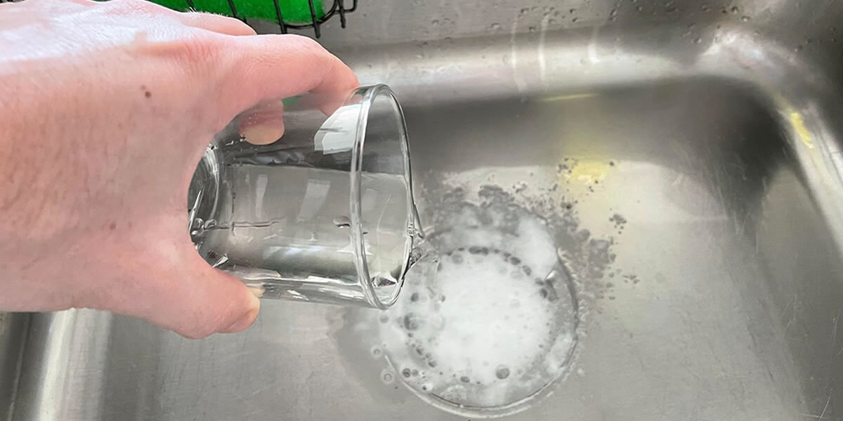 L&rsquo;astuce la plus efficace pour déboucher un tuyau en 1 minute
