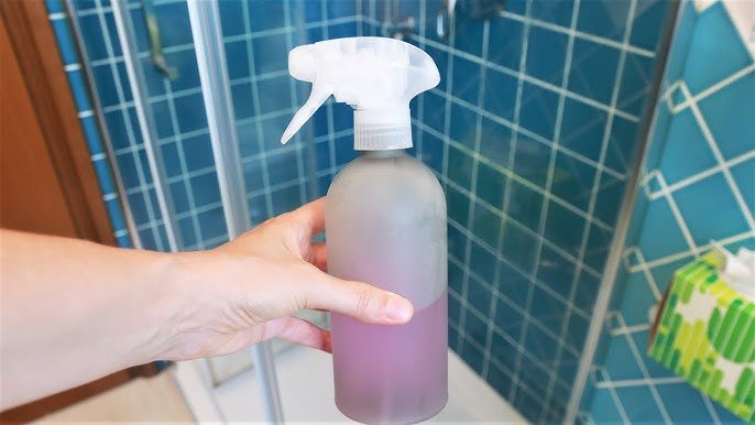 Vaporisez-le sous la douche et vous n&rsquo;aurez pas à le nettoyer pendant des semaines